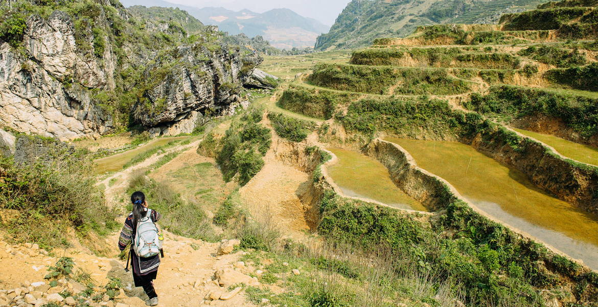 Sapa Trekking Tour with Bus